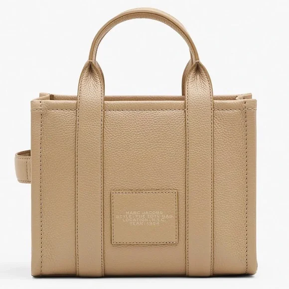 MARC JACOBS The Leather Small Tote Bag in Camel - Picture 9 of 9